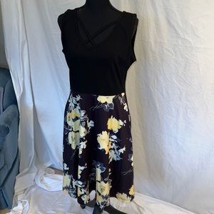 Moyabo Dress Size M NWT